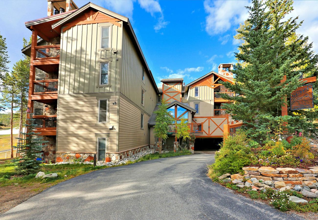 Condominium in Breckenridge - Skiwatch 437